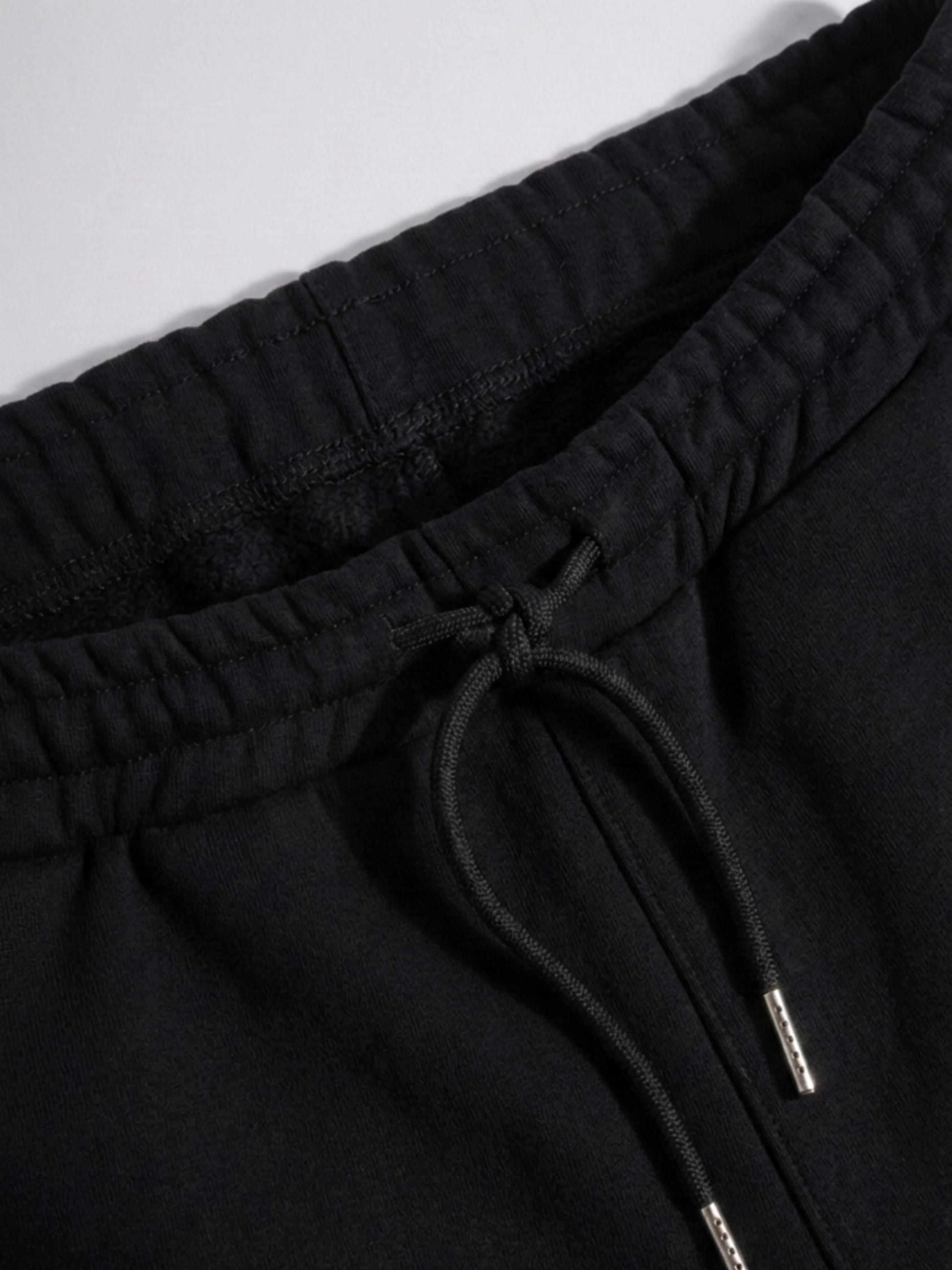 BASIC SWEATPANTS IN BLACK