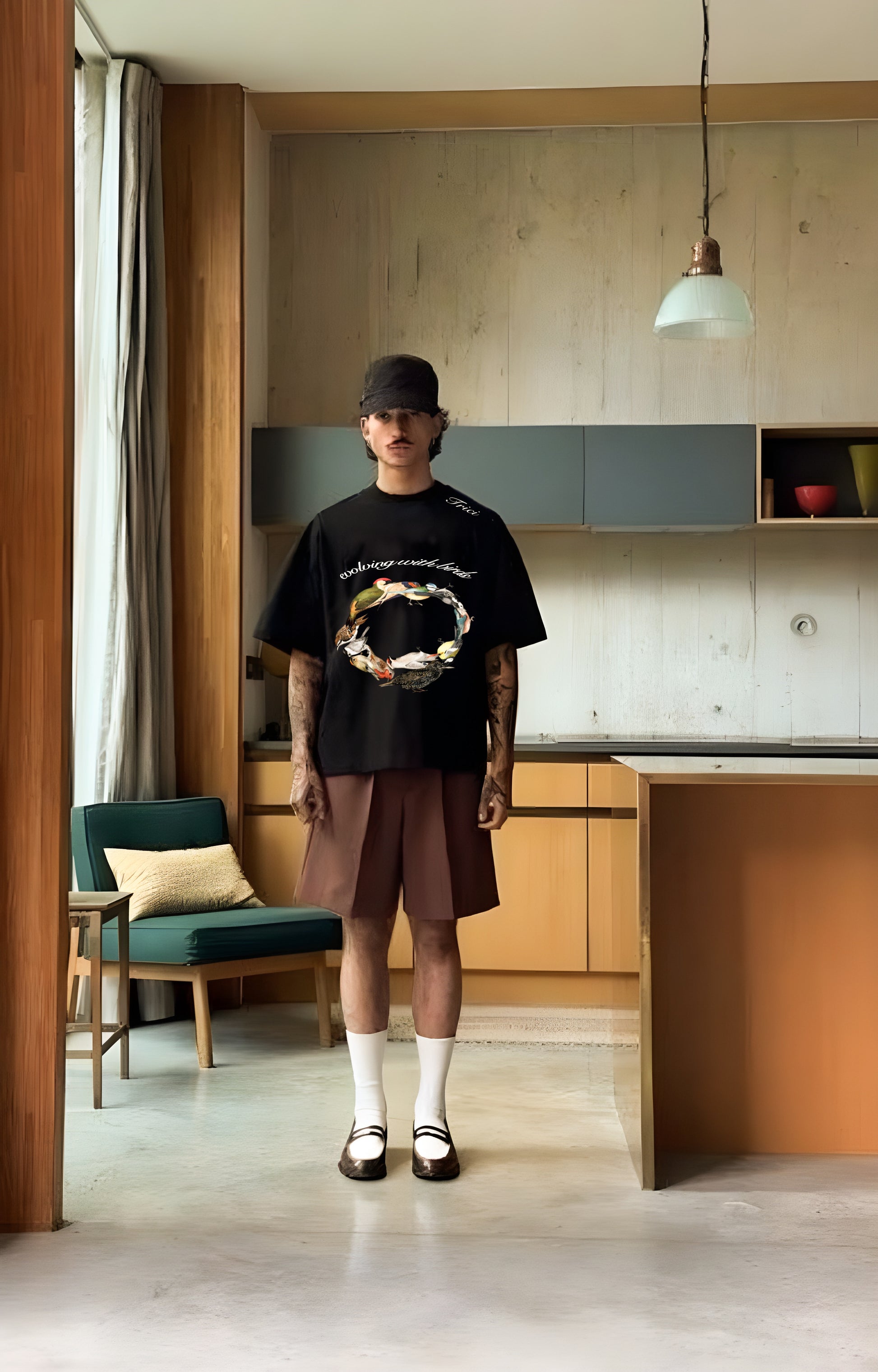EVOLVING W BIRDS T-SHIRT IN BLACK [UNISEX]