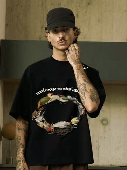 EVOLVING W BIRDS T-SHIRT IN BLACK [UNISEX]