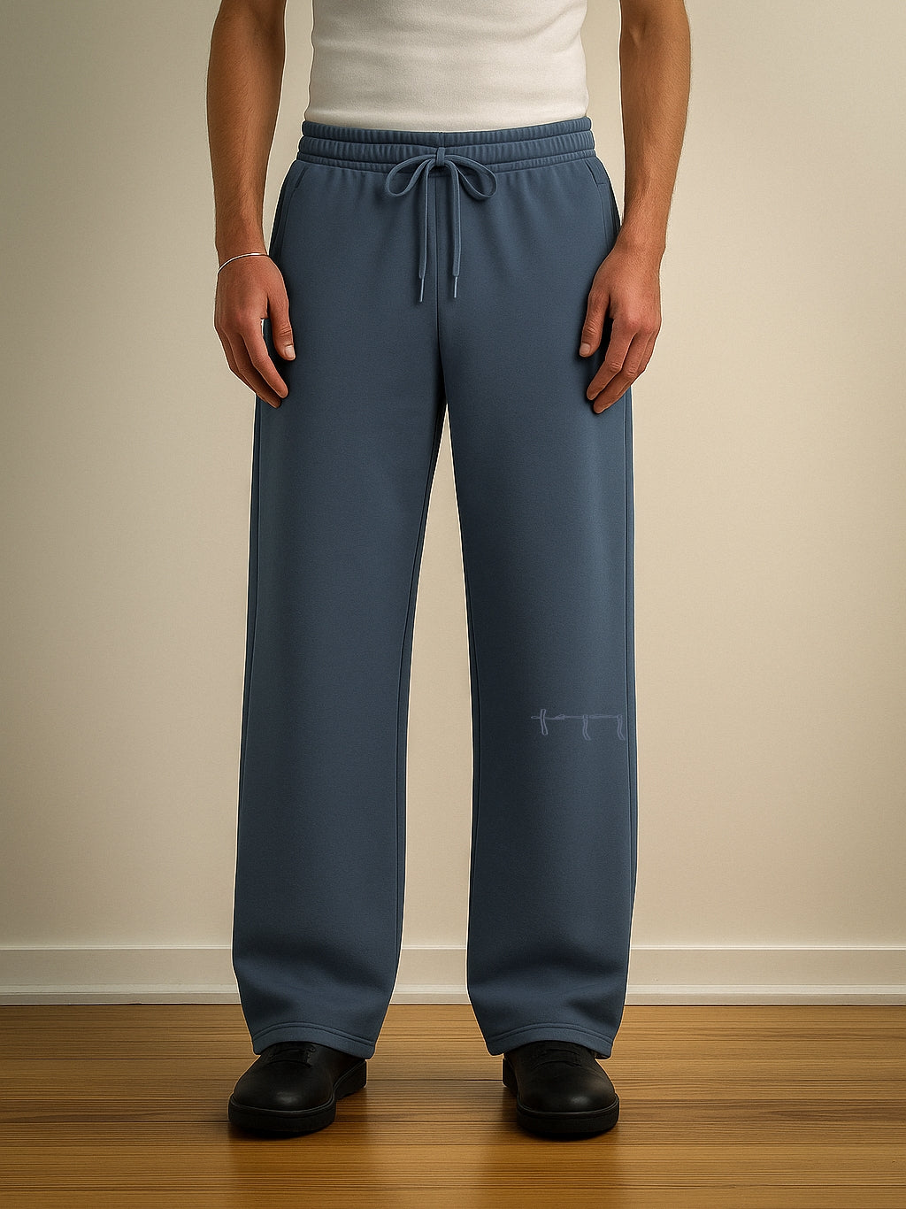 BASIC TRACK PANTS IN CHARCOAL GREY